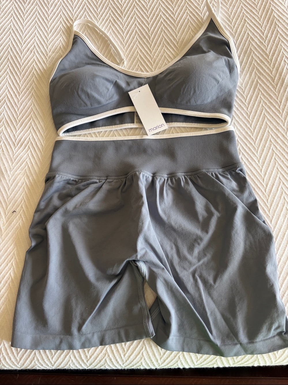 Marion Contrast High-Rise Yoga Shorts - Gray